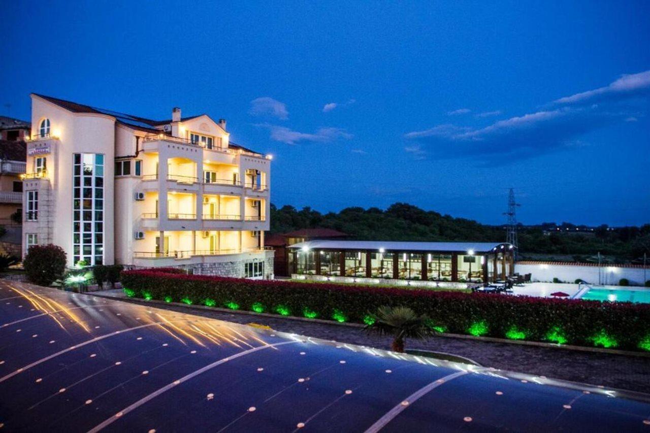 Apart Hotel Llolla Улцинь Екстер'єр фото