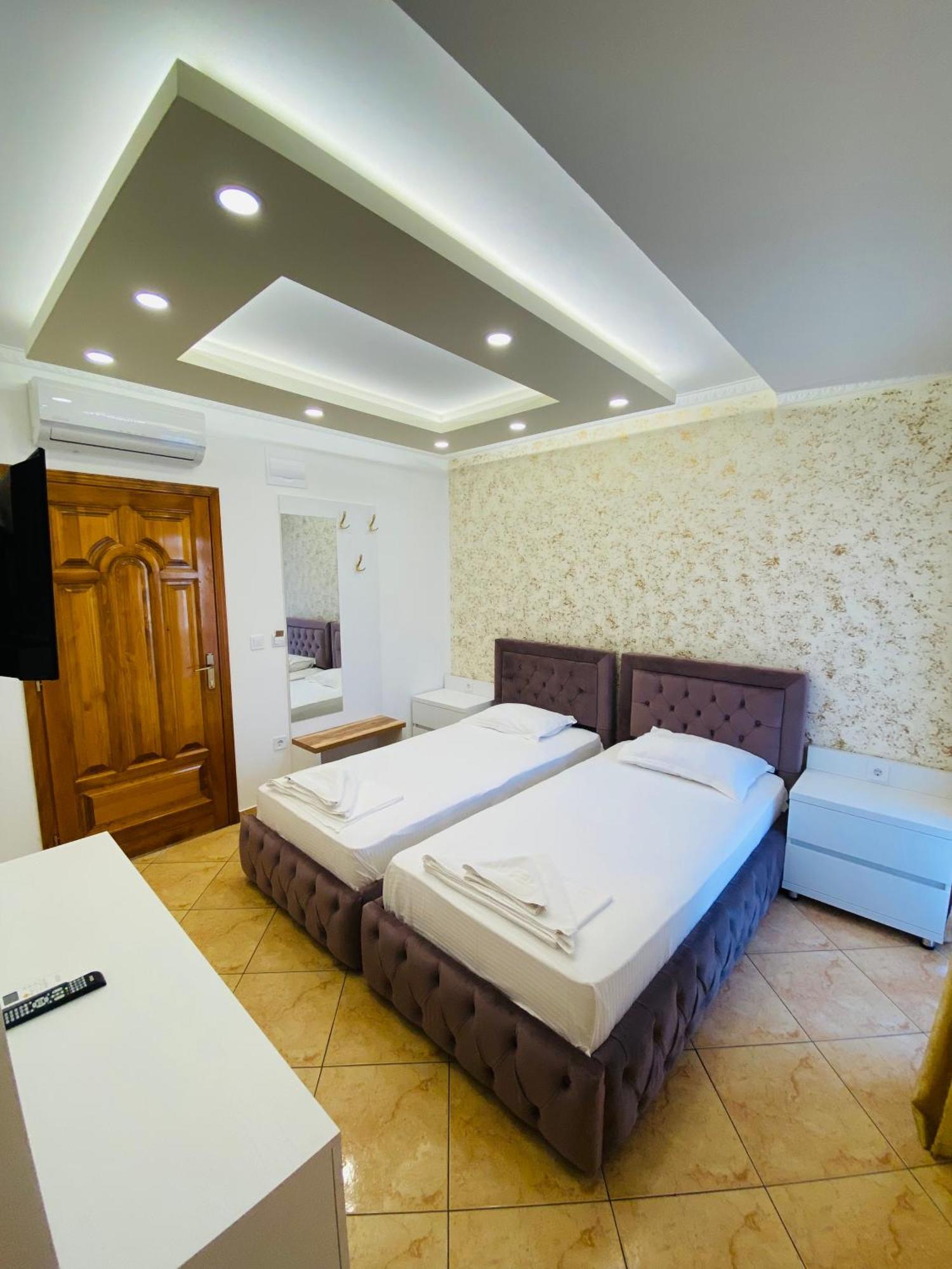 Apart Hotel Llolla Улцинь Екстер'єр фото