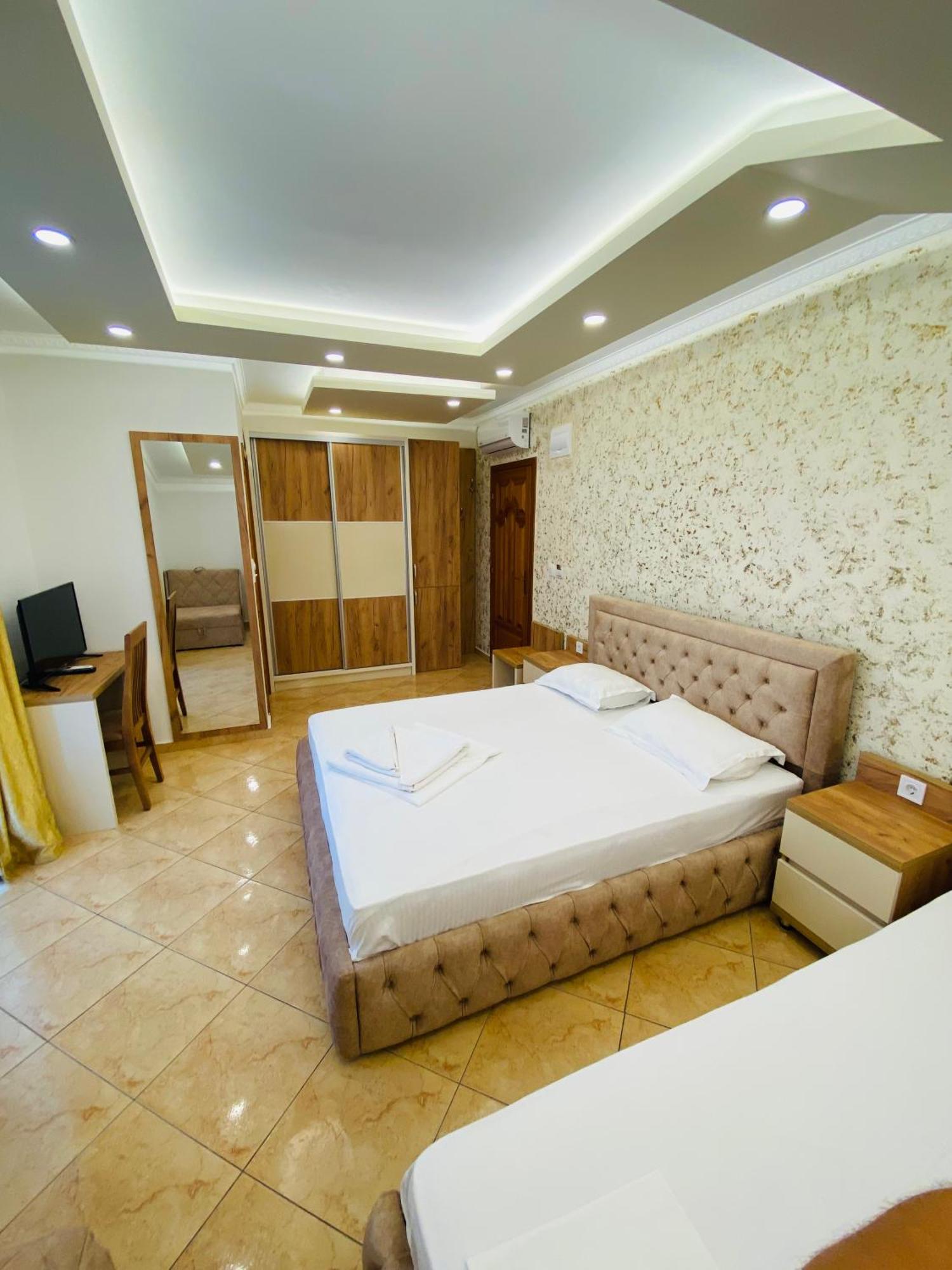 Apart Hotel Llolla Улцинь Екстер'єр фото