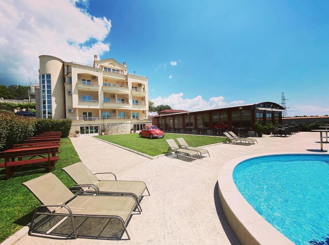 Apart Hotel Llolla Улцинь Екстер'єр фото