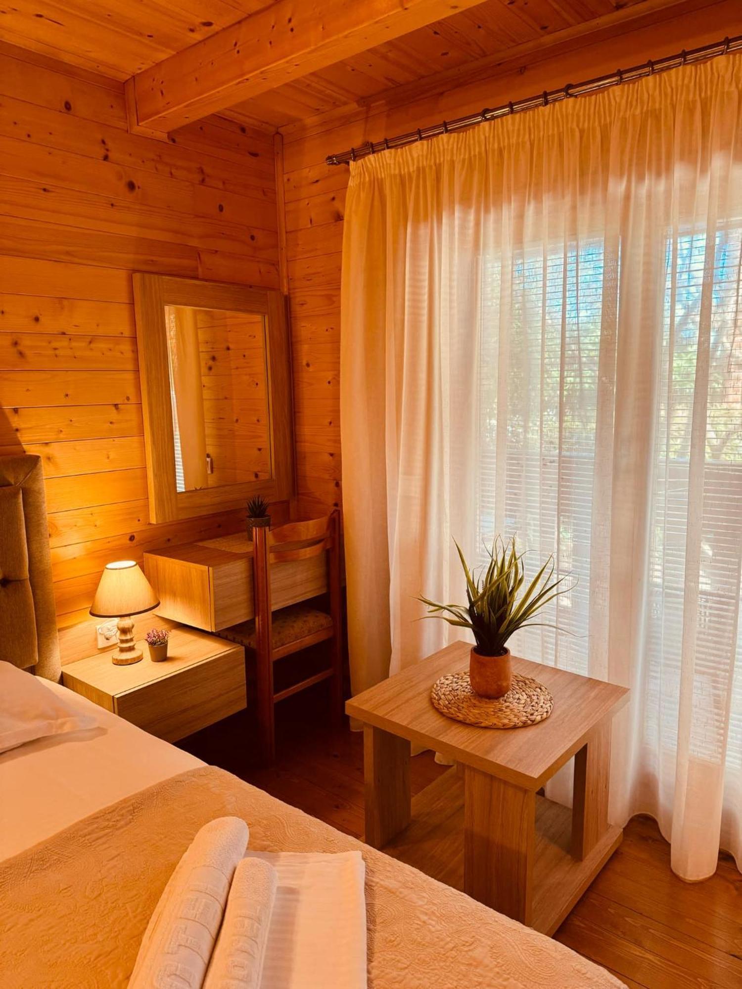 Apart Hotel Llolla Улцинь Екстер'єр фото