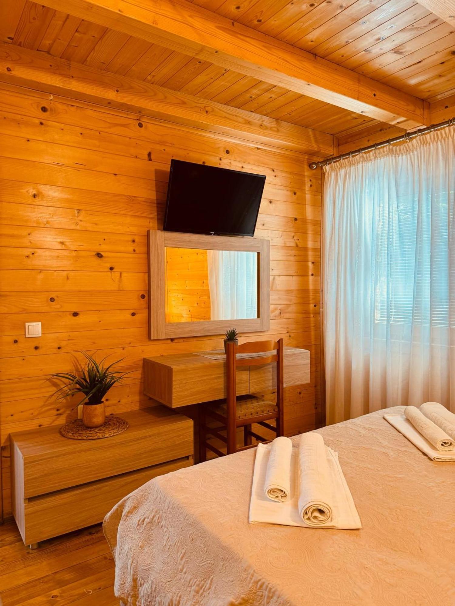 Apart Hotel Llolla Улцинь Екстер'єр фото