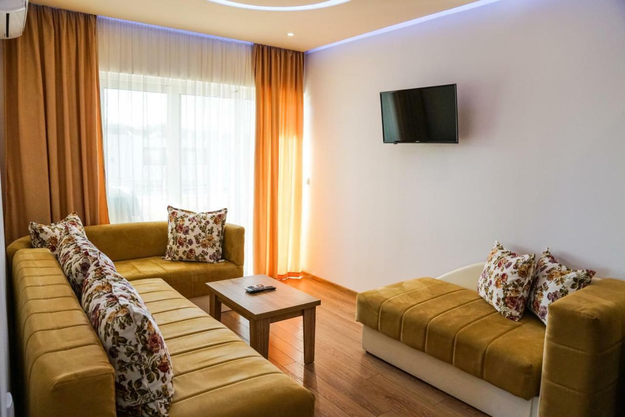Apart Hotel Llolla Улцинь Екстер'єр фото
