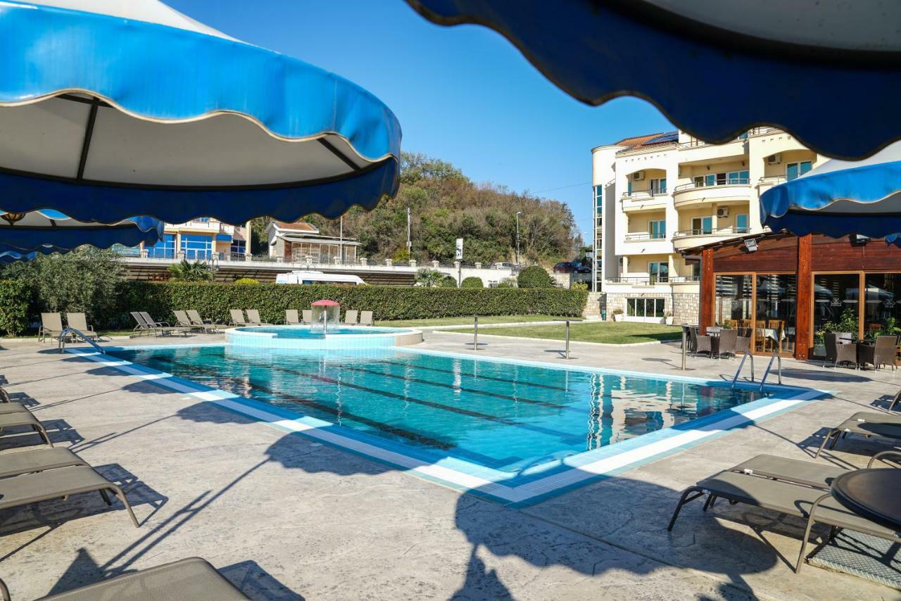 Apart Hotel Llolla Улцинь Екстер'єр фото